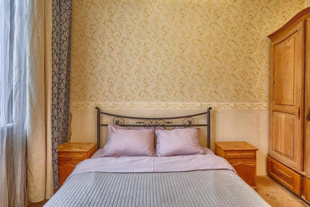 Apartment Near Bessarabsky Square เคียฟ ภายนอก รูปภาพ