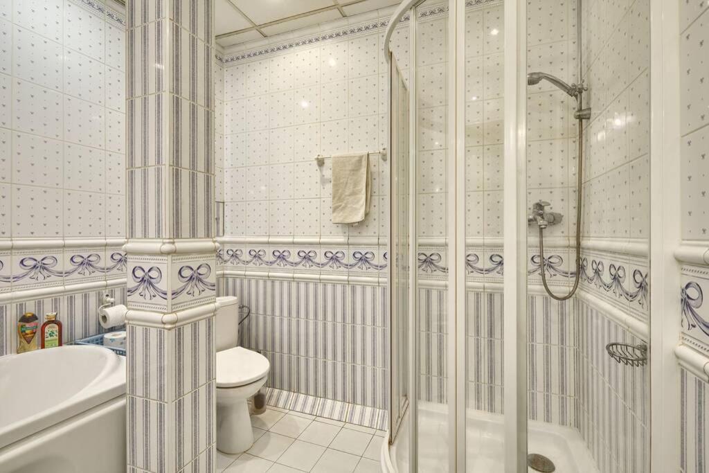 Apartment Near Bessarabsky Square เคียฟ ภายนอก รูปภาพ