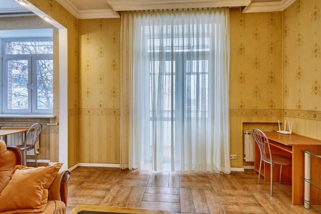 Apartment Near Bessarabsky Square เคียฟ ภายนอก รูปภาพ